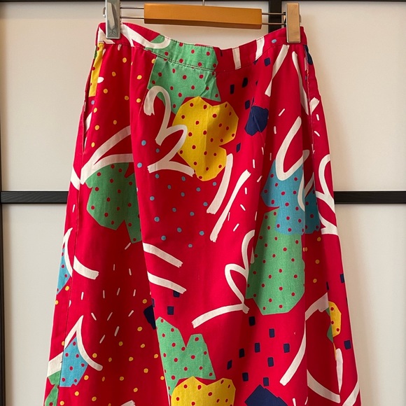 Vintage Patterned Red Skirt - Pirjo-Liisa (Nygård) - Picture 3 of 7